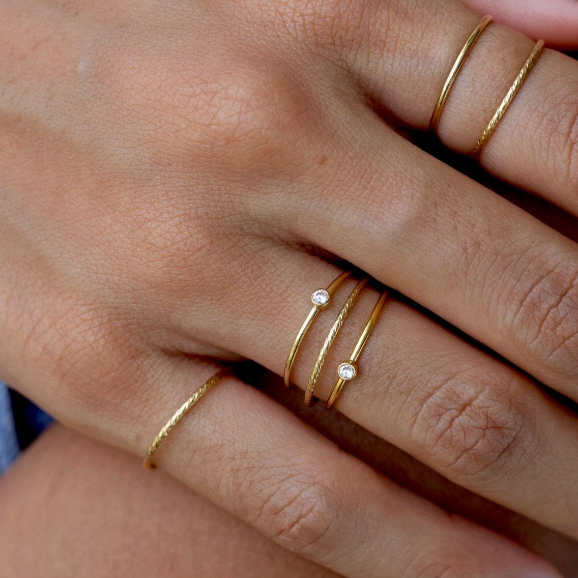 Mini Bezel Ring Gold